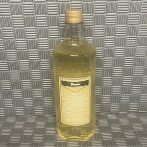 Starbucks Pecan Syrup 1L 33.8 Fl Oz Best By 23 January 2026.